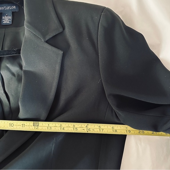 Ann Taylor Blazer, Size 8, Black - Picture 12 of 15
